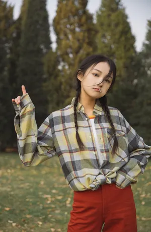 吴佳怡格子衬衫文艺写真图片_7