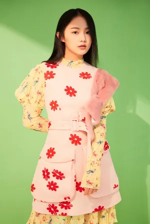 吴佳怡温柔甜美写真图片