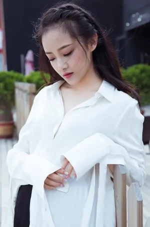 吴佳怡时髦个性写真图片_3