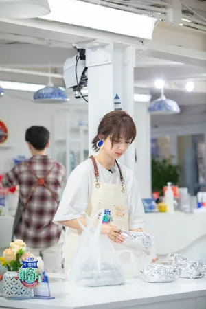 杨紫《中餐厅3》第三期剧照图片_3