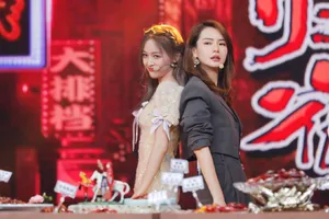 戚薇吴宣仪天天向上甜美图片_5