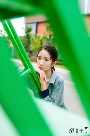 孟美岐精致性感写真图片_4