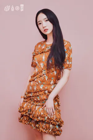 孟美岐精致性感写真图片_8