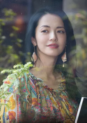 姚晨慵懒古巷写真图片_7