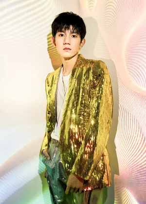 TFBOYS王源六周年帅气写真图片