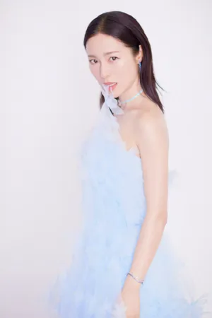 江一燕仙气蛋糕裙写真图片