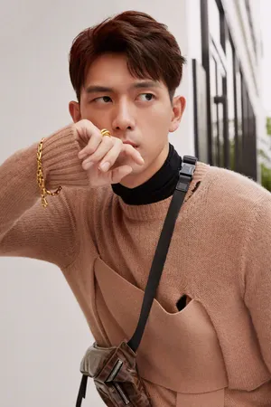 李现帅气迷人街拍图片_5