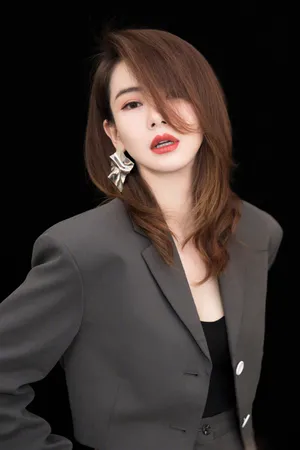 戚薇奶茶妆性感写真图片_2