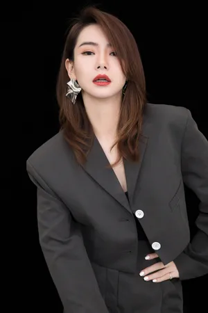 戚薇奶茶妆性感写真图片_3