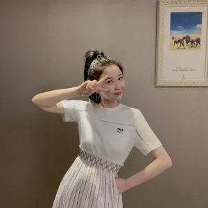 虞书欣甜美运动风写真图片_2
