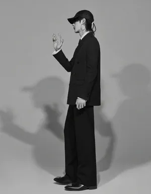 王一博帅气有型写真图片_6
