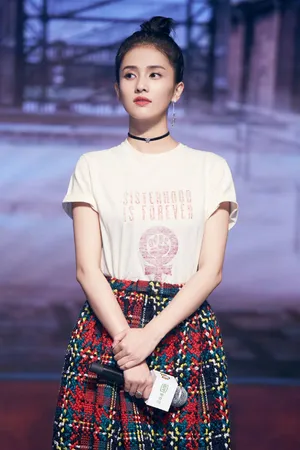 白鹿清爽甜美活动写真图片_8