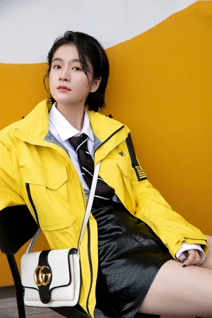 张雪迎休闲率性写真图片_5