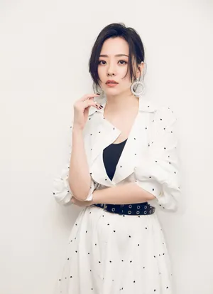 张靓颖精致优雅写真图片