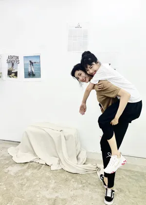 王紫璇谭松韵合体俏皮写真图片_2