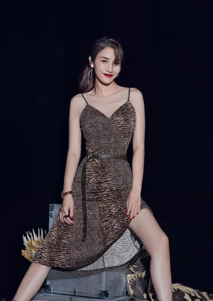 王黎雯性感优雅写真图片_7
