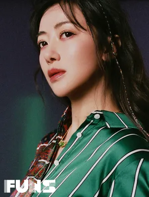 陈紫函异域风情性感时尚写真_1
