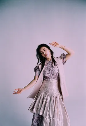 陈紫函异域风情性感时尚写真_5
