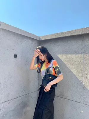 周雨彤酷美户外写真图片