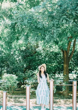 王瑛瑛清新夏日写真图片