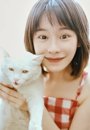 张依墨性感甜美写真图片_2