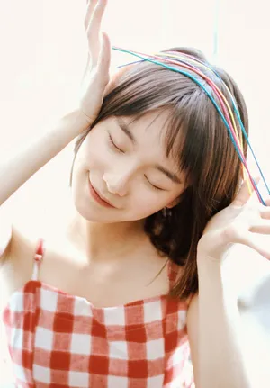 张依墨性感甜美写真图片_4