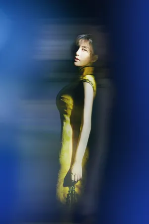 吕佳容黄色旗袍曼妙性感写真图片_2
