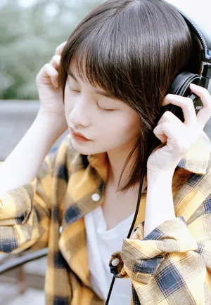 张依墨清爽甜美写真图片_3