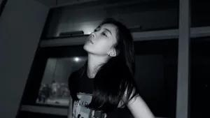 朱颜曼滋性感酷黑写真图片
