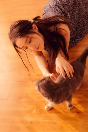 王瑛瑛温柔甜美写真图片_2