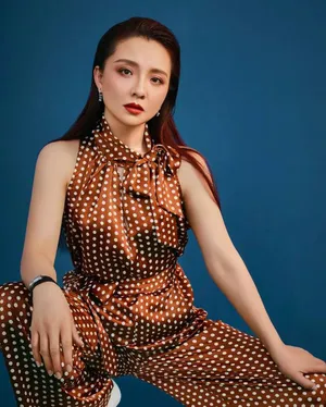 孙茜时尚优雅性感写真图片_3