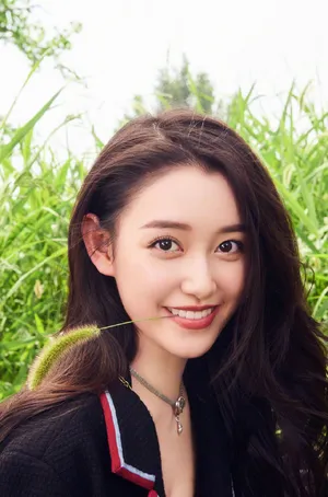 蒋依依时尚百变杂志写真大片_8