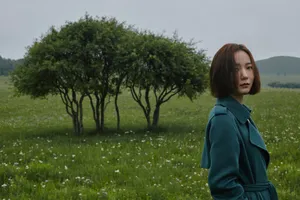 王珞丹清新田园风写真图片