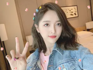 吴宣仪居家私服自拍照图片_8