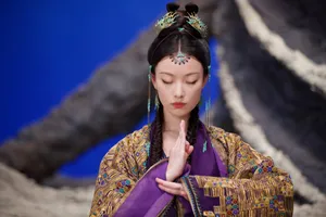 倪妮《宸汐缘》优雅剧照图片_2