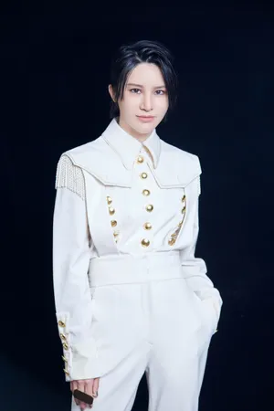 尚雯婕性感时尚写真图片_4