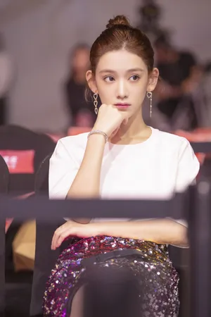 李沐宸甜美优雅写真图片_5