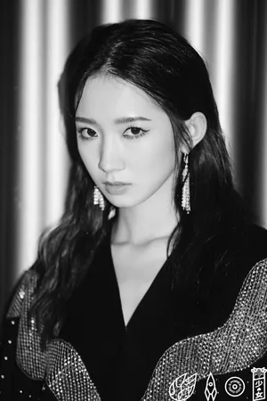 孟美岐酷美朋克风写真图片_6