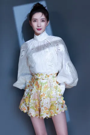 江疏影清新品牌活动写真图片