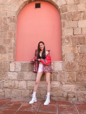 张天爱清新甜美街拍图片_1