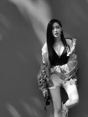 张天爱清新甜美街拍图片_2