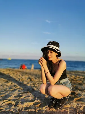 张天爱甜美沙滩写真图片_2