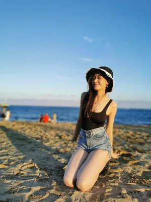 张天爱甜美沙滩写真图片_9