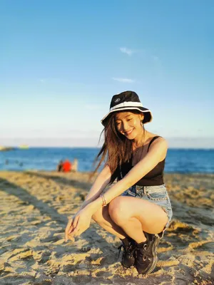 张天爱甜美沙滩写真图片_10