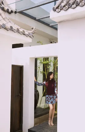 吕一温婉大方时尚写真图片_5