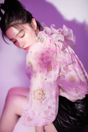 阚清子优雅粉嫩写真图片_2