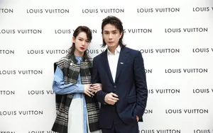 李承铉戚薇品牌活动照图片_5