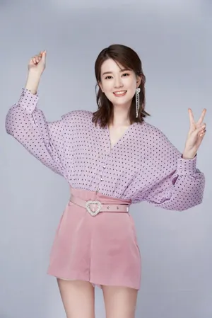 乔欣甜美粉色系写真图片_2