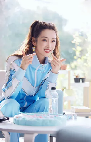 宣璐俏皮双马尾校服图片_3