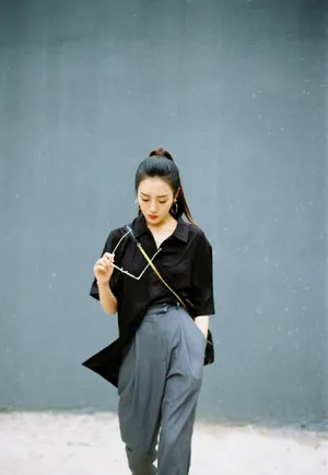 王梓薇夏日清爽街拍图片